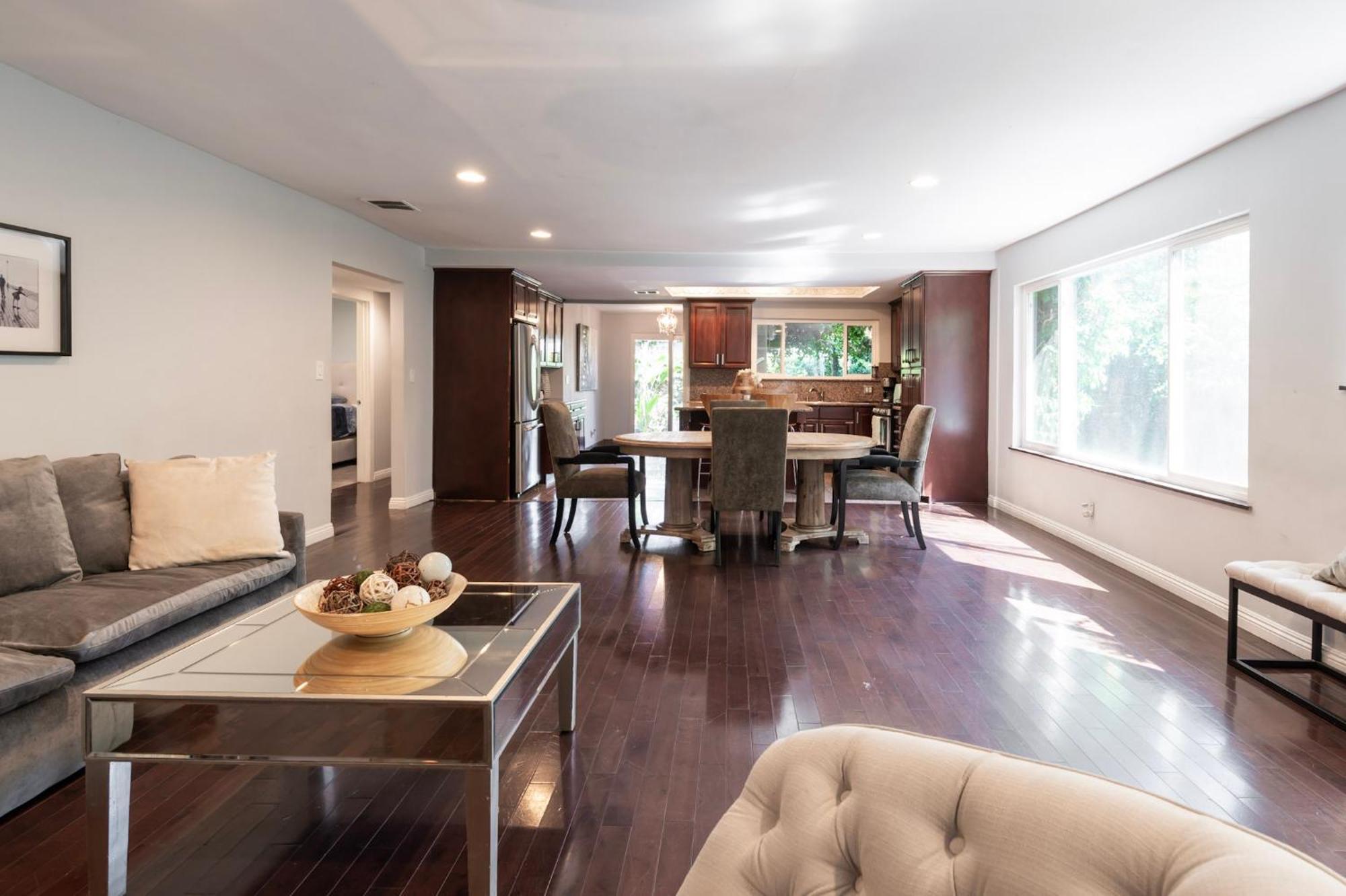 Charming Duplex In Sherman Oaks Сasa de vacaciones Los Ángeles